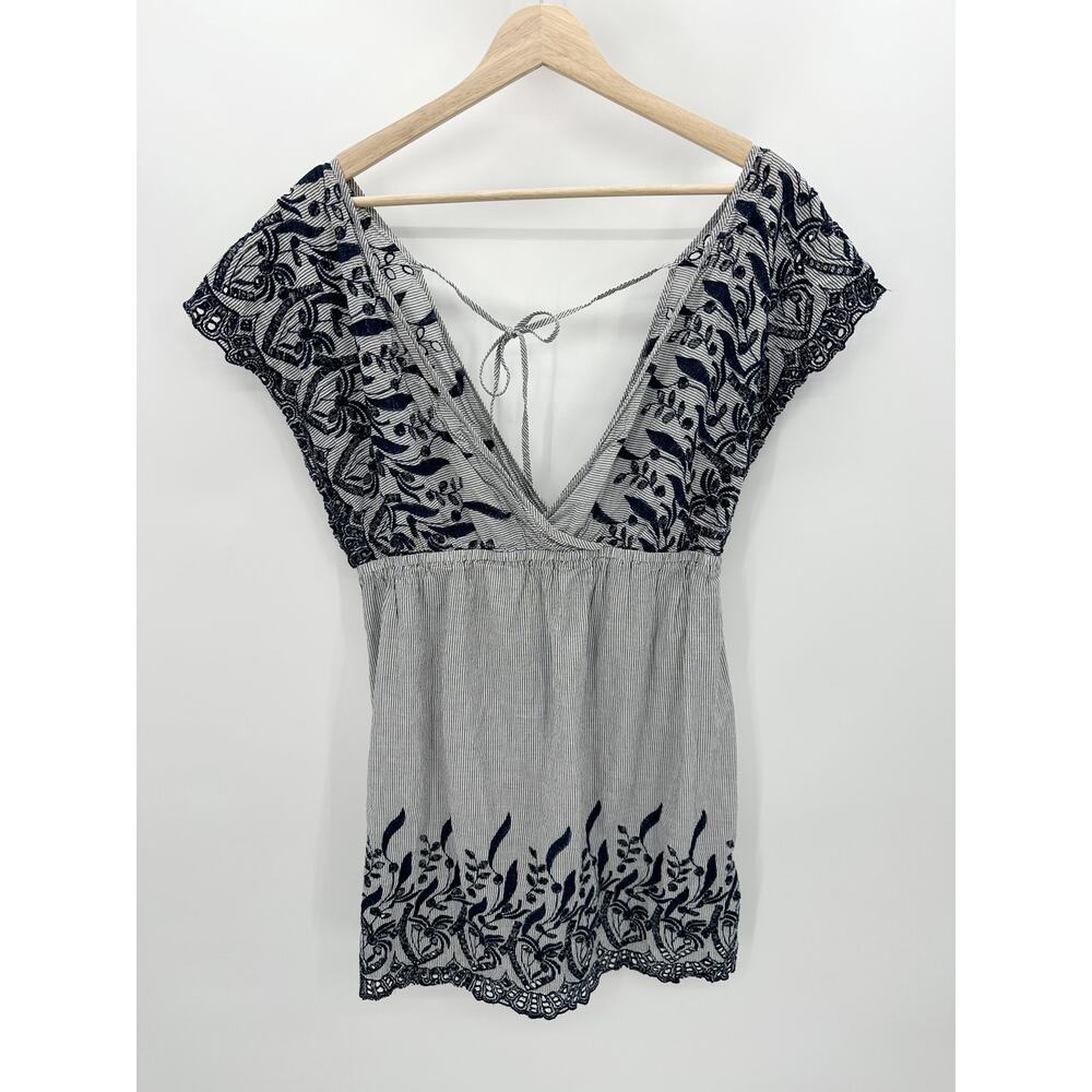 Two by Vince Camuto Dress Women MEDIUM Blue Embroidered Cap Sleeve V-Neck Mini